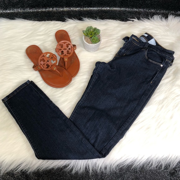Denim - Dark wash jeggings